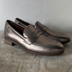 NWT Clarks Trish Rose Loafers Size 6.5